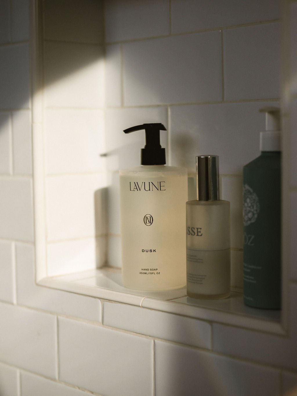 SOAP Dusk Luxury Hand Soap | Black Tea & White Florals LAVUNE