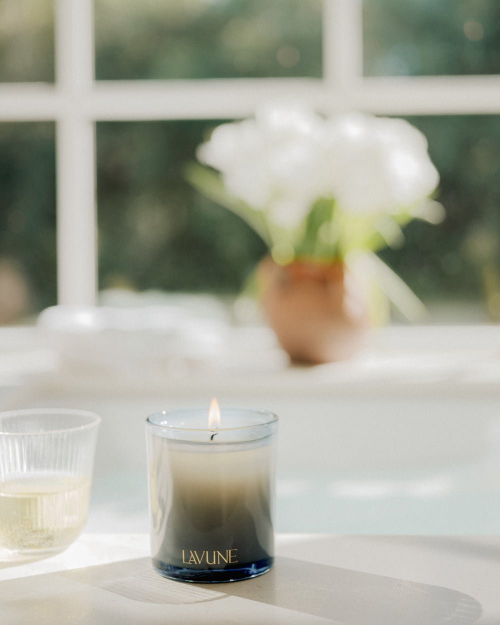 CANDLES N˚02 Dusk Candle | Black Tea & White Floral Luxury LAVUNE