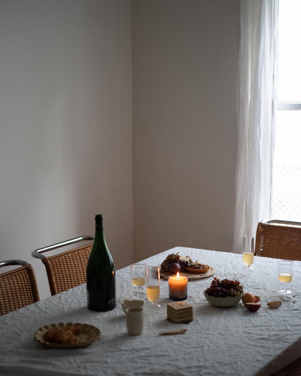 CANDLES N˚04 Ember Candle | Cozy Smoke & Vanilla Sugar LAVUNE